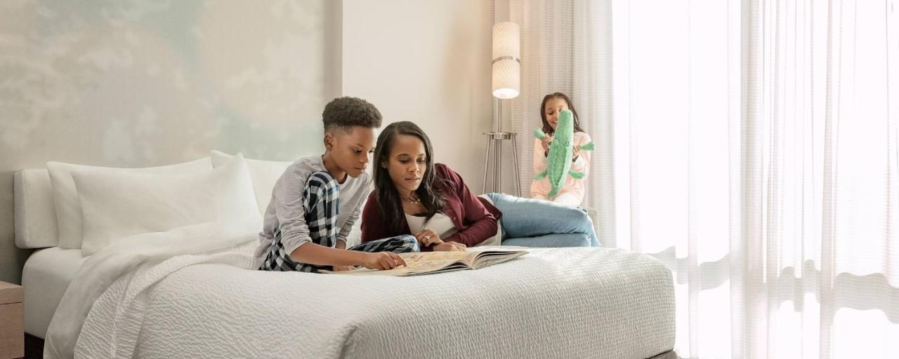 Courtyard By Marriott New York Queens, Jamaica 外观 照片